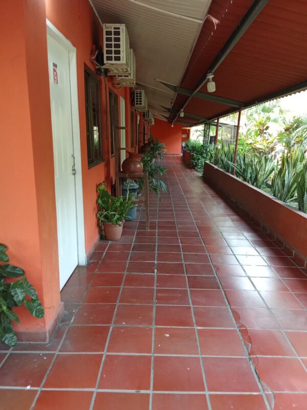 HOTEL MONTE OSCURO