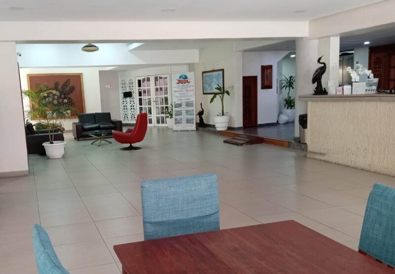 HOTEL TOWER HOUSE SUITES - Imagen 4