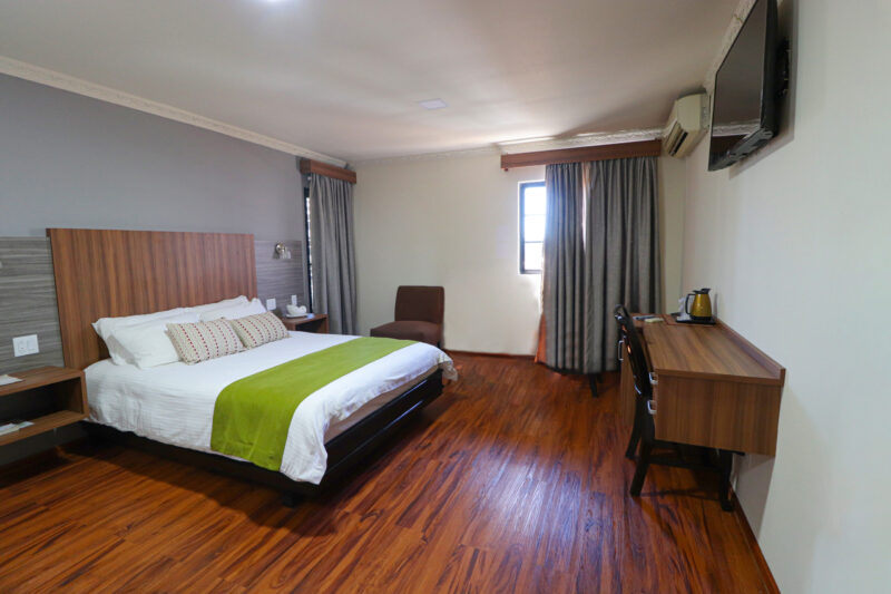 HOTEL PUERTA DEL SOL - Imagen 4
